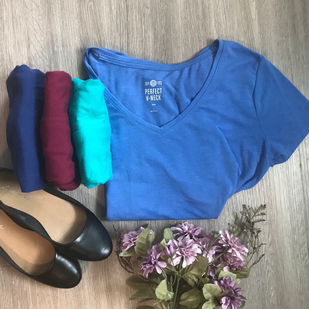 SO Small V-Neck Basic Shirt Bundle (Relaxed Fit)